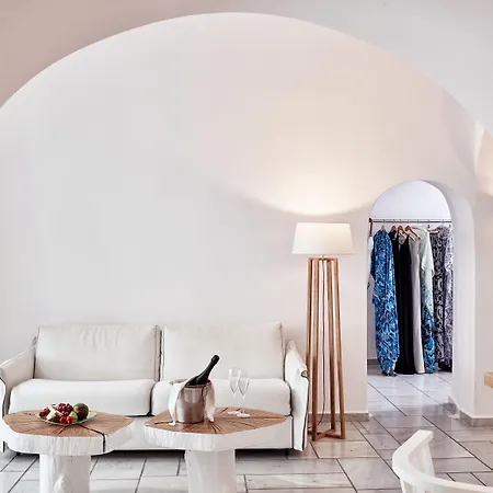 Charisma Oia (Santorini)